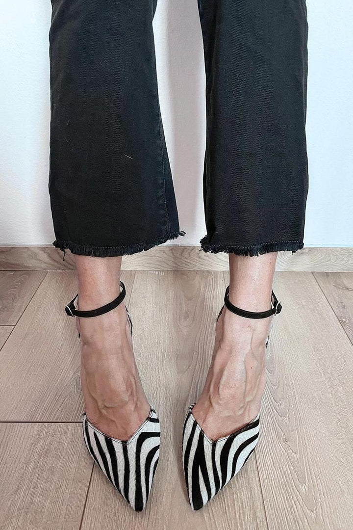Quinn | Ankelstropp Hæler med Zebra Print