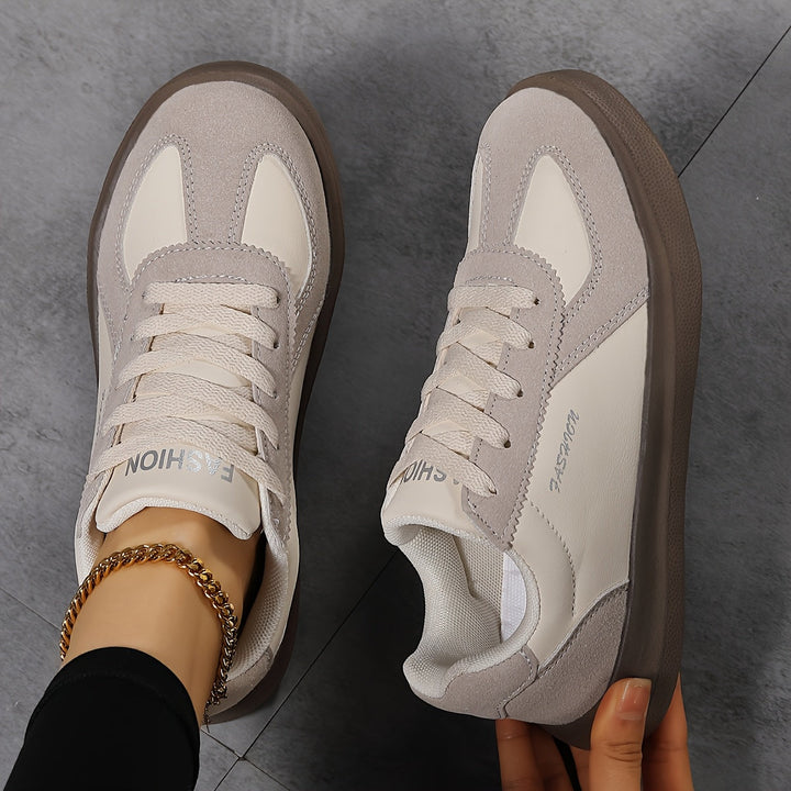 Frances | Hverdags Sneakers med Snøring
