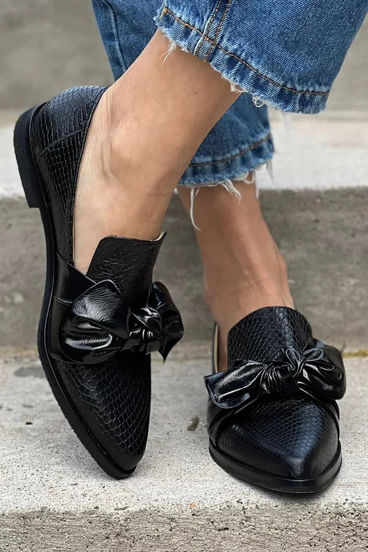 Casey | Elegant Skinnende Sløyfe Svart Loafer