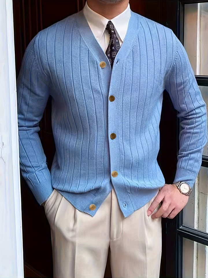 Arthur | Ribbestrikket Cardigan med Knappestolpe