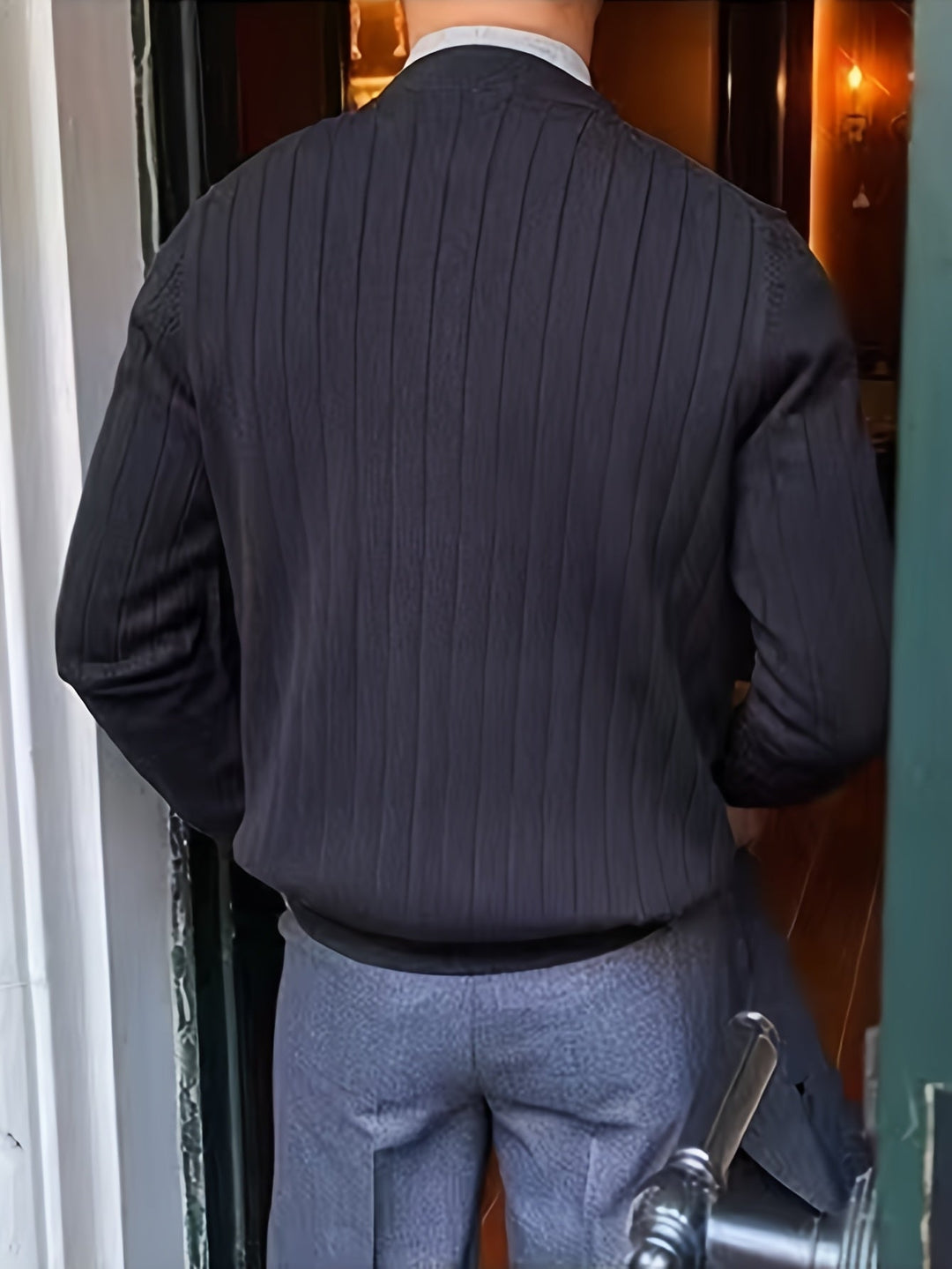 Arthur | Ribbestrikket Cardigan med Knappestolpe