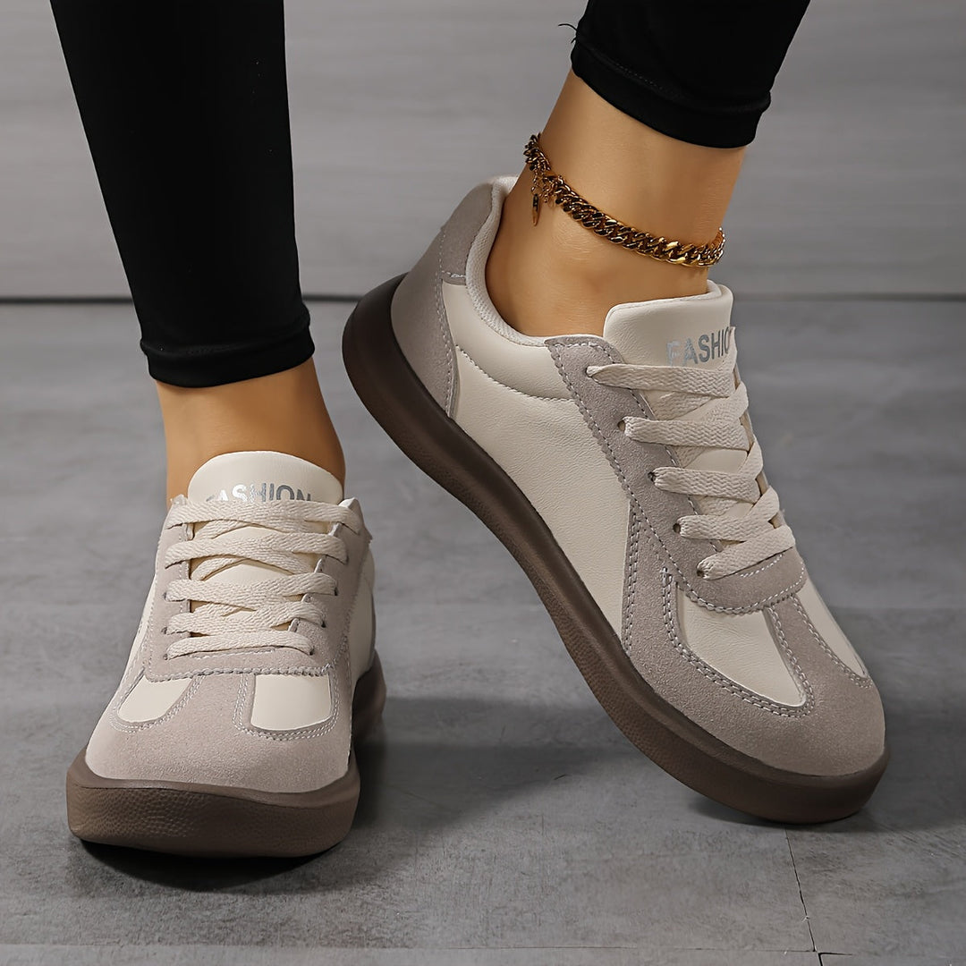 Frances | Hverdags Sneakers med Snøring