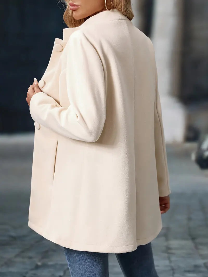 Juliette | Elegant knappet frakk med ståkrage