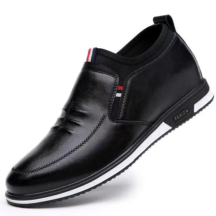 Bradley | Stilfulle Letthvite Slip-On Sko