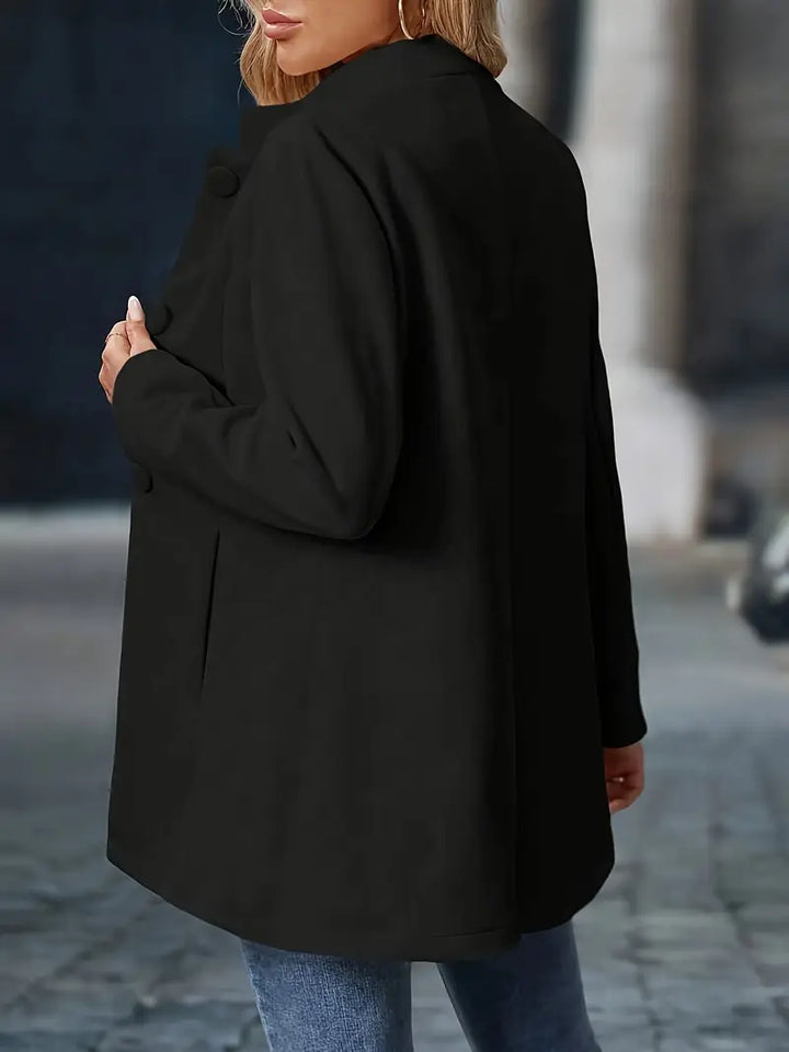 Juliette | Elegant knappet frakk med ståkrage