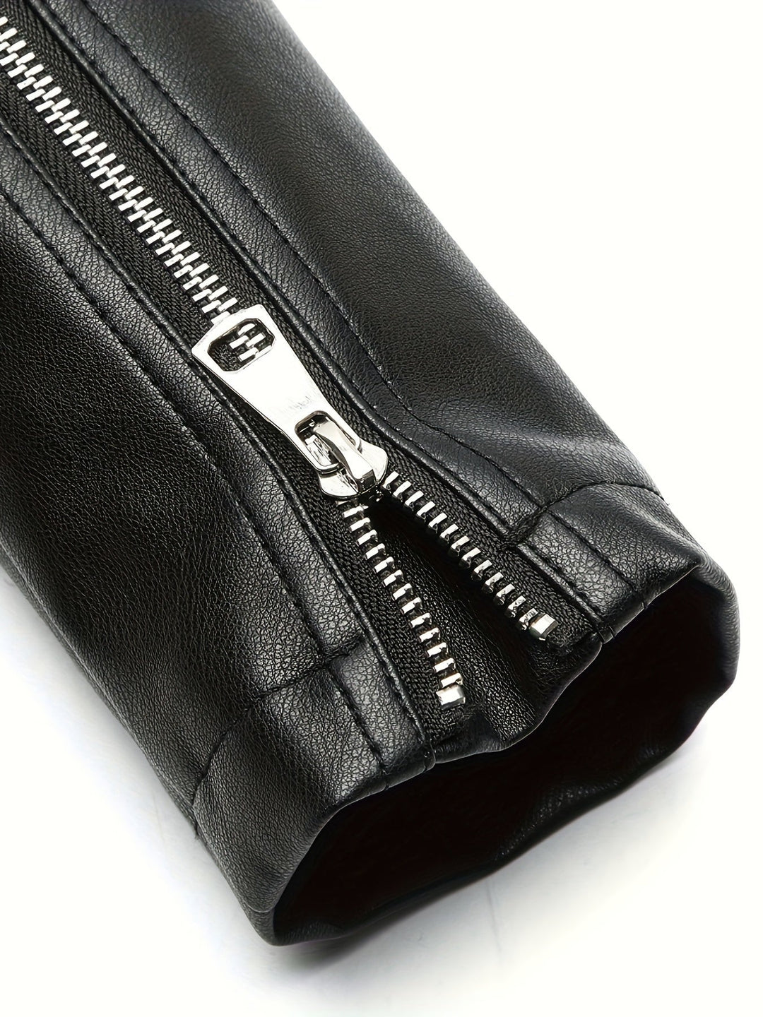 Mabel | Skulpturert Zip-Front Moto Jakke