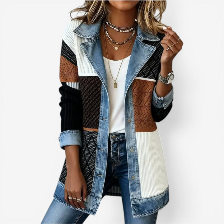 Bethany | Elegant lagdelt kragejakke med knapper