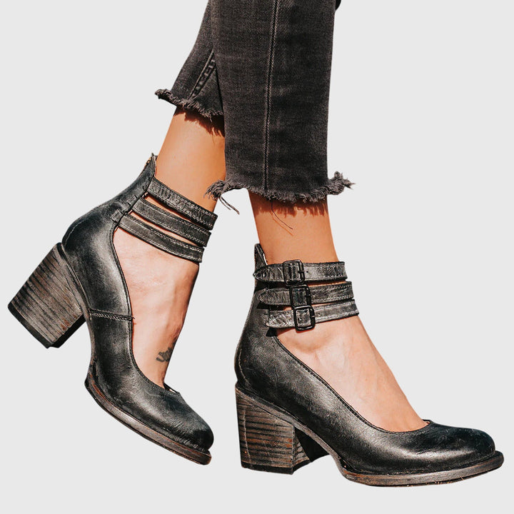 Hannah | Elegante hæler med trippel ankelstropp