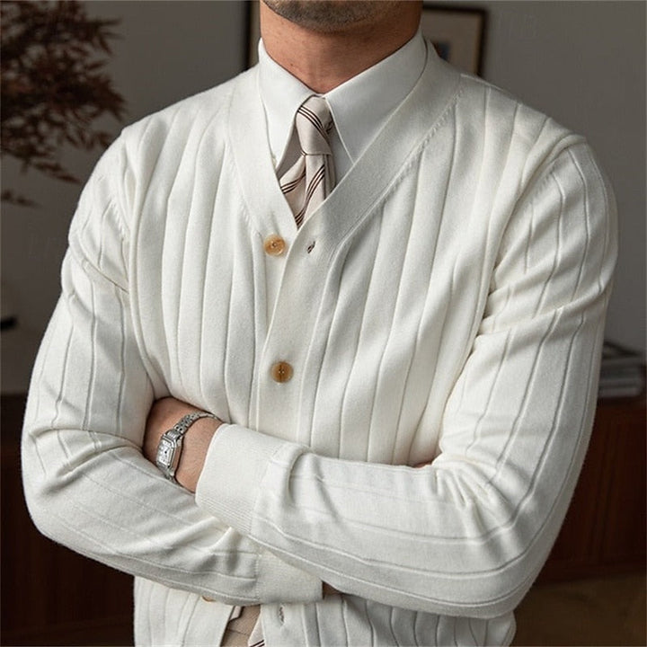 Vincent | Ribbestrikket V-hals Cardigan med Knapper